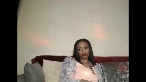 Snapshot of saucy_shanice chatting on 6, 11, 2025 Shaniiice online show from 6, 11, 2025