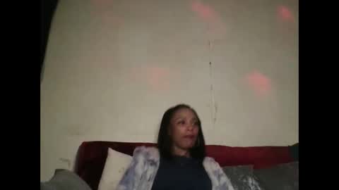 Snapshot of saucy_shanice chatting on 11, 11, 2025 Shaniiice online show from 11, 11, 2025