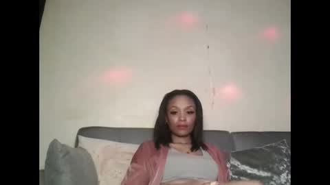 Snapshot of saucy_shanice chatting on 19, 11, 2025 Shaniiice online show from 19, 11, 2025