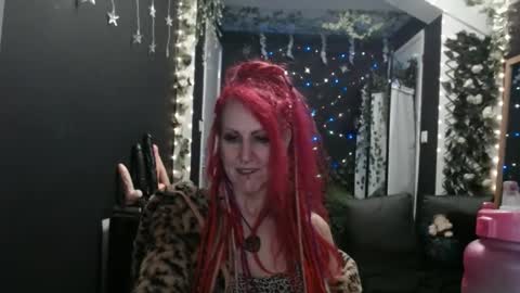 SaucySky online show from 8, 2, 2025