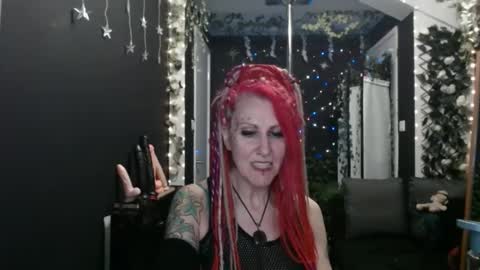 SaucySky online show from 16, 2, 2025