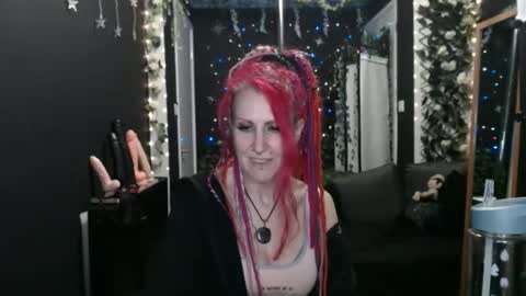 SaucySky online show from 27, 2, 2025