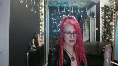 SaucySky online show from 29, 9, 2025