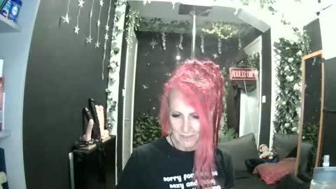 Snapshot of saucysky chatting on 8, 6, 2026 SaucySky online show from 8, 6, 2026