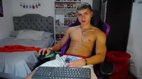 Snapshot of saulomiralles chatting on 12, 9, 2025 Saulo online show from 12, 9, 2025