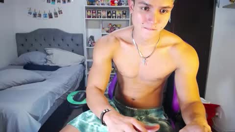 Snapshot of saulomiralles chatting on 25, 9, 2025 Saulo online show from 25, 9, 2025