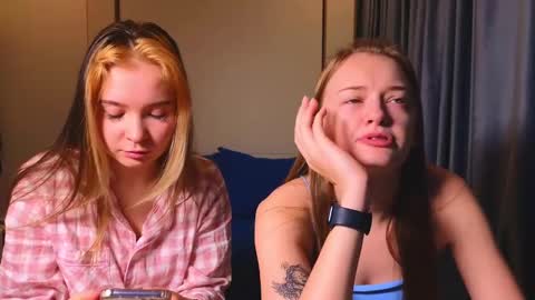 Snapshot of sav_anna chatting on 8, 1, 2025 LUNA and ANNA online show from 8, 1, 2025