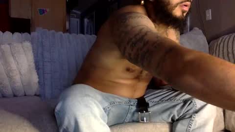 Snapshot of savagebullxxx chatting on 9, 11, 2025 savagebullxxx online show from 9, 11, 2025