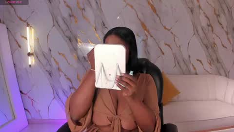 Snapshot of savannahstorm_ chatting on 3, 7, 2026 S a v a n n a h online show from 3, 7, 2026