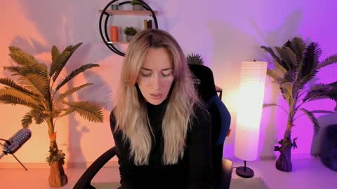 Snapshot of save_the_qween chatting on 31, 1, 2025 save the qween online show from 31, 1, 2025