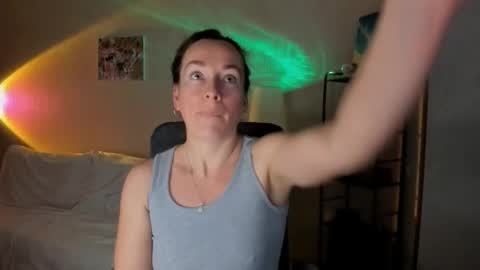 Snapshot of save_the_qween chatting on 9, 11, 2025 save the qween online show from 9, 11, 2025