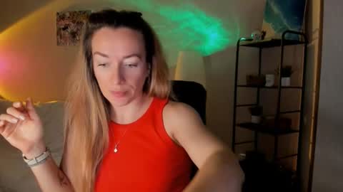 Snapshot of save_the_qween chatting on 10, 11, 2025 save the qween online show from 10, 11, 2025