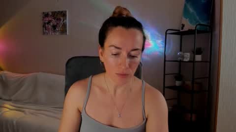 Snapshot of save_the_qween chatting on 20, 11, 2025 save the qween online show from 20, 11, 2025