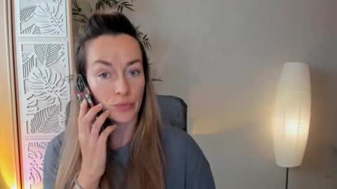 Snapshot of save_the_qween chatting on 6, 2, 2026 save the qween online show from 6, 2, 2026