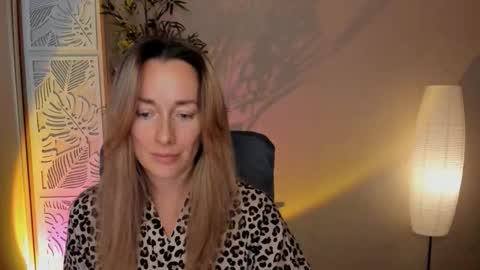 Snapshot of save_the_qween chatting on 9, 2, 2026 save the qween online show from 9, 2, 2026