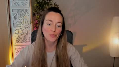 Snapshot of save_the_qween chatting on 20, 2, 2026 save the qween online show from 20, 2, 2026