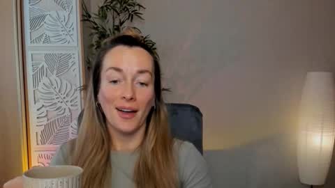 Snapshot of save_the_qween chatting on 27, 2, 2026 save the qween online show from 27, 2, 2026