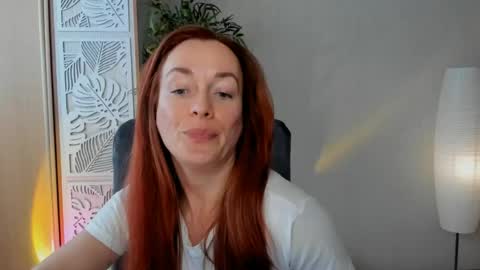 Snapshot of save_the_qween chatting on 8, 3, 2026 save the qween online show from 8, 3, 2026