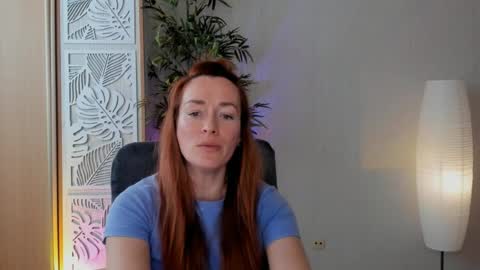 Snapshot of save_the_qween chatting on 27, 3, 2026 save the qween online show from 27, 3, 2026