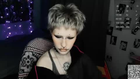 pronoun she. name Mary. age 21. online show from 22, 4, 2026