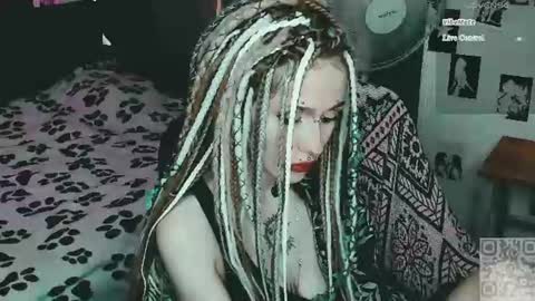 pronoun she. name Mary. age 21. online show from 9, 6, 2026