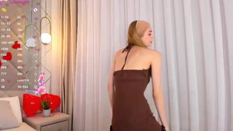 Kira  GMT 7 Mon Thu-Sun  0800am-0200pm  online show from 19, 2, 2025