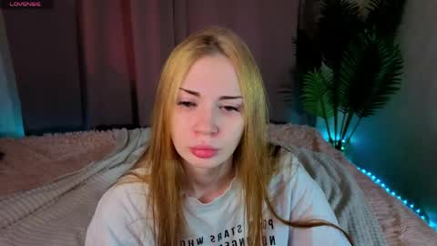 Snapshot of sayl0r_moon chatting on 1, 5, 2026 Kira GMT 7 Mon Thu-Sun 0800am-0200pm online show from 1, 5, 2026