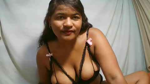 saylla1 online show from 15, 2, 2026