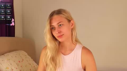 Snapshot of sayselena chatting on 11, 9, 2025 Hello guys our name is Emily Nicole Alice. We are very funny and love to spend time well online show from 11, 9, 2025