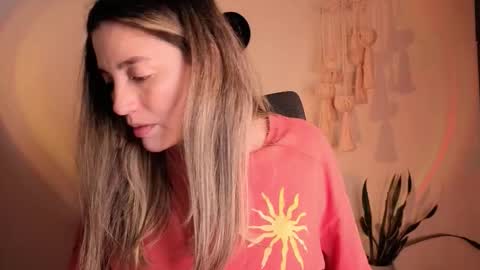 Venus online show from 19, 11, 2025