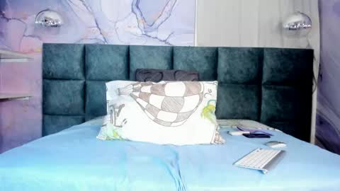 Snapshot of scarleett22 chatting on 19, 4, 2026 Scarleet online show from 19, 4, 2026