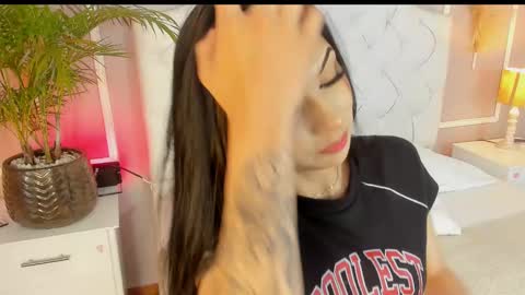 Snapshot of scarlet__hill chatting on 28, 2, 2025 scarlet hill online show from 28, 2, 2025