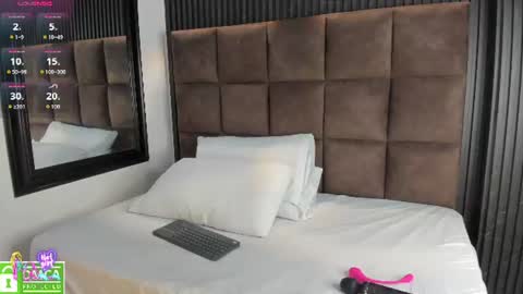 scarlet__love__ online show from 8, 7, 2026