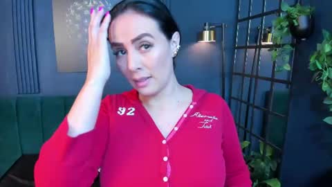 Snapshot of scarlet_edwars chatting on 5, 7, 2026 Scarlet Edwars online show from 5, 7, 2026