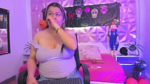 Scarlet  online show from 18, 10, 2025