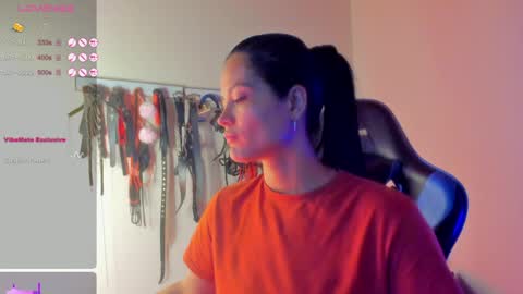 scarlet taylor kennedy online show from 6, 4, 2026