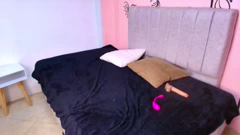 SCARLET MILF online show from 12, 10, 2025