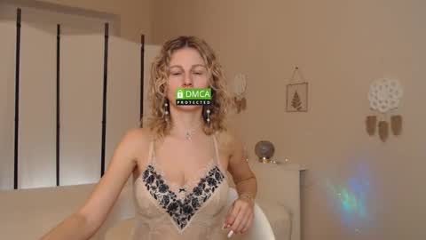 scarlet_sweety online show from 27, 10, 2025