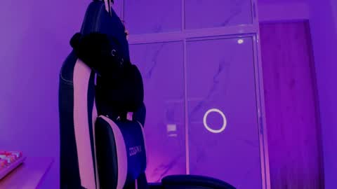 Snapshot of scarletblaze_ chatting on 7, 7, 2026 Scarlet online show from 7, 7, 2026