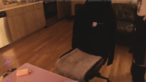 scarlet3 online show from 25, 1, 2025