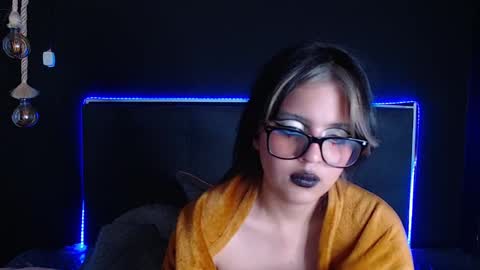 Snapshot of scarleth_shadow chatting on 10, 3, 2025 SCARLETH online show from 10, 3, 2025