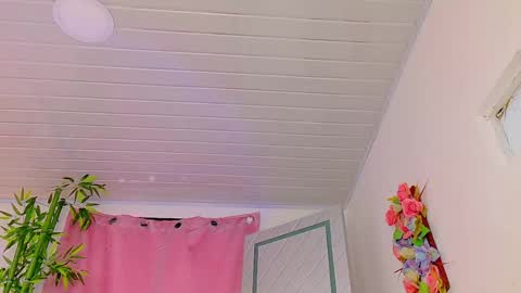 Snapshot of scarletjonesx chatting on 8, 5, 2026 Denis online show from 8, 5, 2026