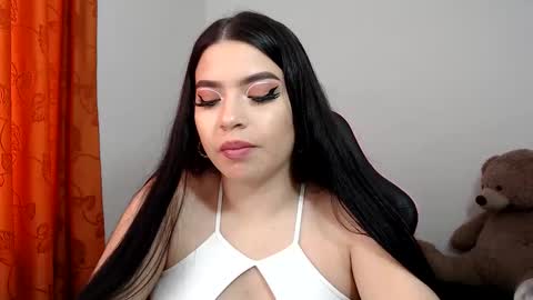 Snapshot of scarletlux_ chatting on 19, 2, 2026 Scarlet online show from 19, 2, 2026