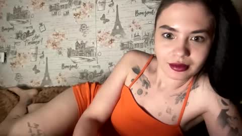 scarletpetal online show from 31, 1, 2025