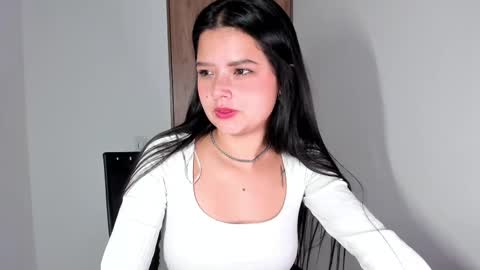 Snapshot of scarletrosee27 chatting on 31, 1, 2025 scarletrosee27 online show from 31, 1, 2025