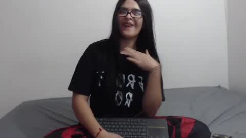 Snapshot of scarlett__cherry_ chatting on 17, 5, 2026 Scarlett online show from 17, 5, 2026