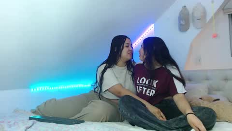 Snapshot of scarlett_evance chatting on 25, 9, 2025 Scarlett and Jazmin online show from 25, 9, 2025