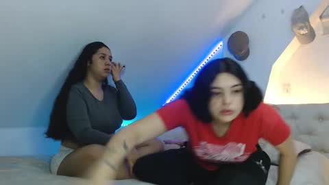 Snapshot of scarlett_evance chatting on 17, 10, 2025 Scarlett and Jazmin online show from 17, 10, 2025