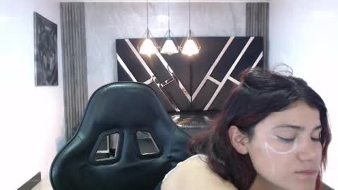 scarlett_jhonson_ch online show from 12, 4, 2026