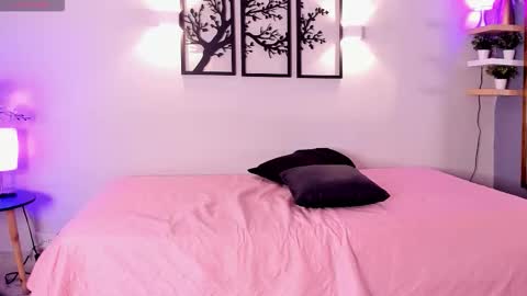 Snapshot of scarlett_johs chatting on 6, 11, 2025 Scarlett Johs online show from 6, 11, 2025